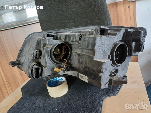 Wv Touran десен фар , снимка 6 - Части - 53580859