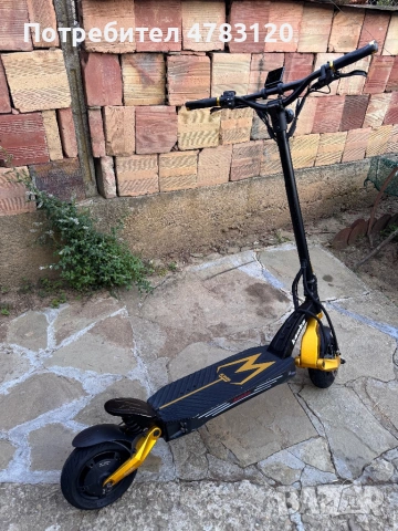 тротинетка Mantis King GT - Gold, снимка 2 - Скейтборд, ховърборд, уейвборд - 54036437