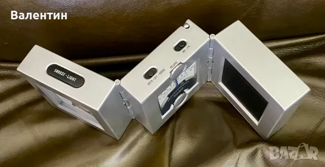 Винтидж радио часовник будилник MARKSMAN CUBE 3, снимка 2 - Друга електроника - 50334077