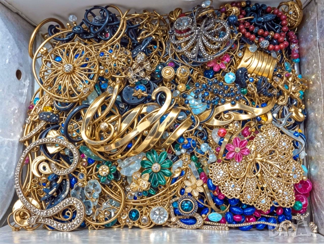 💎 Винтидж бижута – ЕКСТРА качество на килограм / 50 лв за кг 💎, снимка 2 - Бижутерийни комплекти - 50456613