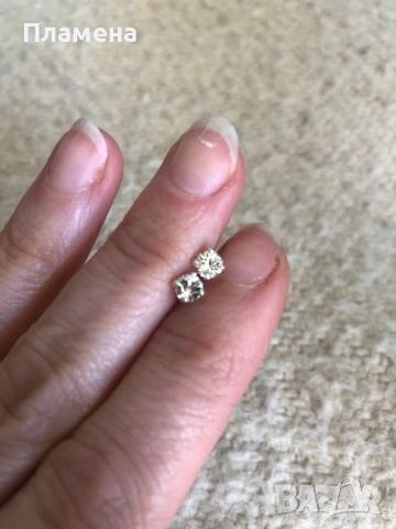 Сребърни обеци с цирконии на винт проба 925 , снимка 2 - Обеци - 53929970