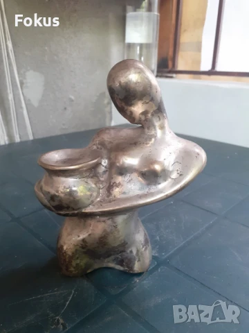 Невероятна метална статуетка фигура пластика