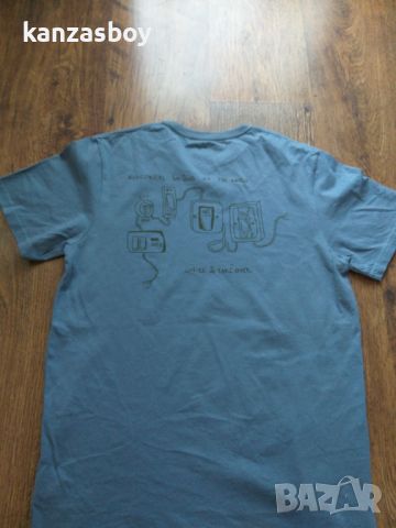 volcom - страхотна мъжка тениска КАТО НОВА С, снимка 3 - Тениски - 45242199