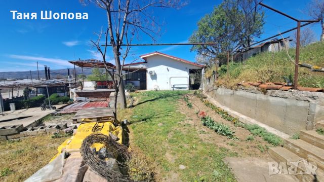 Двуетажна къща с ракиджийница  за продажба в с.Рупите, община Петрич, снимка 13 - Къщи - 45090334
