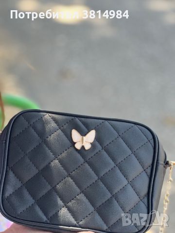 Малка черна чанта с пеперуда, снимка 2 - Чанти - 46448093