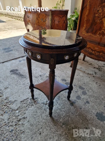 Страхотна антикварна френска дървена масичка с мраморен плот, снимка 4 - Антикварни и старинни предмети - 51050276