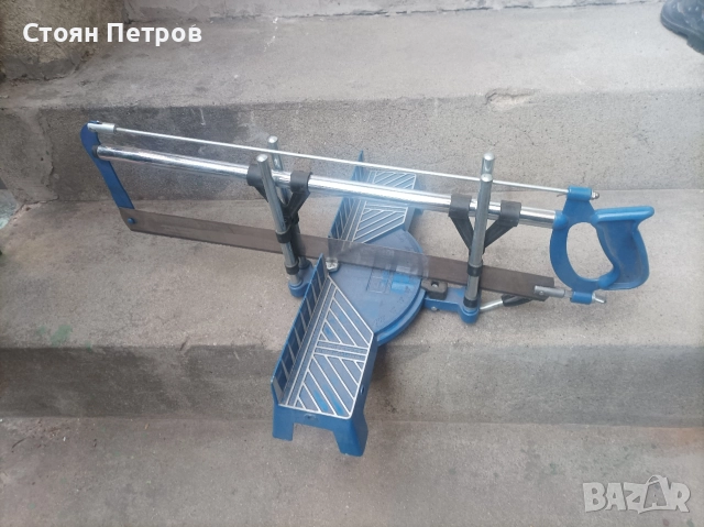 Ръчен трион за рязане под ъгъл