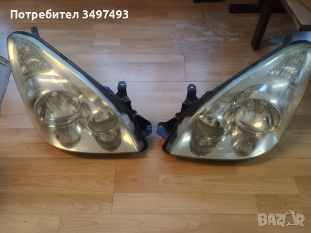 Фарове Комплект Toyota Corolla Verso 2007