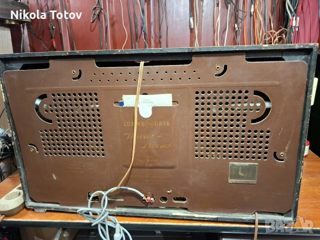 Продава се дървено радио Loewe Opta. , снимка 5 - Антикварни и старинни предмети - 54033908
