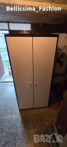 Продавам гардероби 