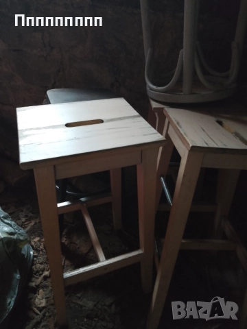 Високи бар столове 