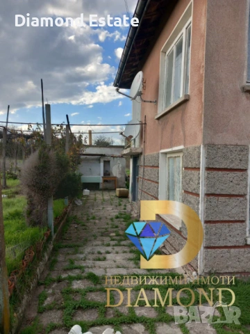 Къща в село Козаревец, обл. Стара Загора, снимка 2 - Къщи - 53257606