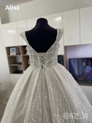 Булчинска рокля тип принцеса , снимка 11 - Сватбени рокли - 50493411