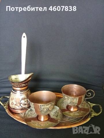 Джезве с чашки за кафе и табла