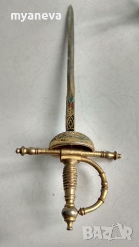 Toledo сувенир, рицарски герб с подвижни , метални шпаги . , снимка 9 - Колекции - 45731633
