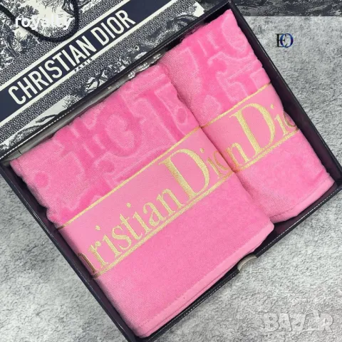 Два броя луксозни дамски хавлии Различни марки 