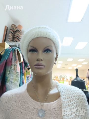 Дамски шапки-ръчно плетиво