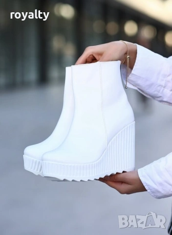 Боти на платформа - бяла кожа, снимка 6 - Дамски боти - 54160060