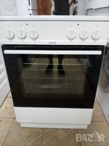 Като нова свободно стояща печка с керамичен плот Gorenje 60 см широка 2 години гаранция!, снимка 9 - Печки, фурни - 46196766