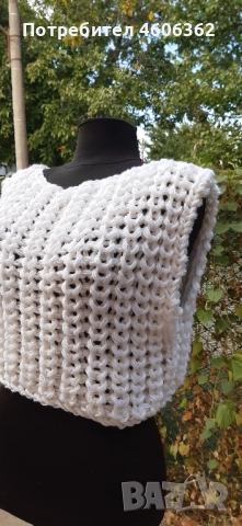 ръчно изплетен пуловер 