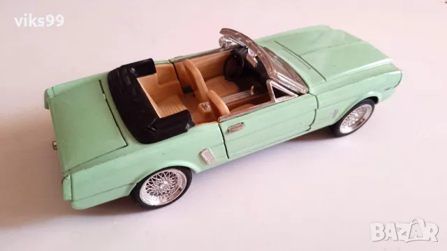 FORD MUSTANG Convertible 1964 MODEL SS7711 1:24, снимка 5 - Колекции - 46976373