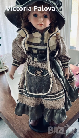 Колекционерска порцеланова кукла ADÉLIE CREATION PARIS лимитирана серия, сертификат, снимка 12 - Колекции - 52969247