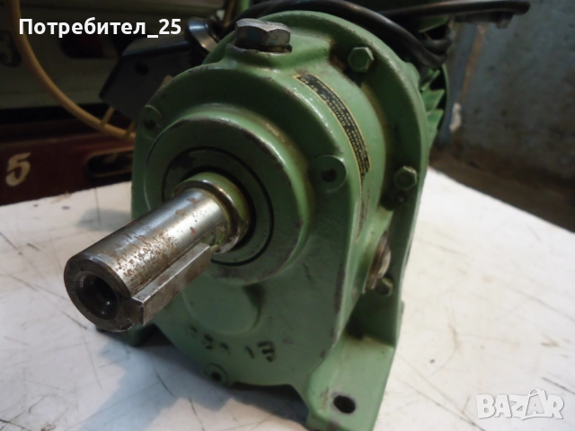 Мотор - редуктор със спирачка, снимка 2 - Електродвигатели - 51548129