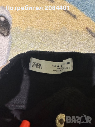 Черeн панталон (джинси) за момче на Zara размер 4-5 г, снимка 1 - Детски панталони и дънки - 45040316