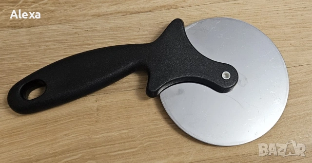 Нож за пица от неръждаема стомана 10 см НОВ