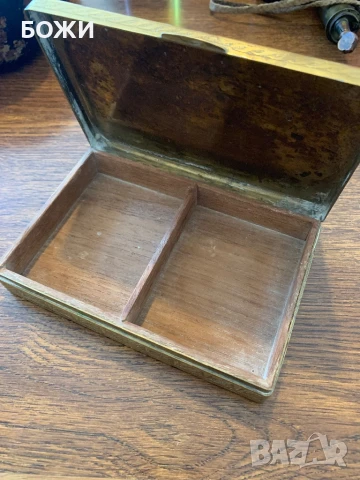 Антикварна гравирана месингова кутийка – XIX / XX век, снимка 2 - Антикварни и старинни предмети - 51315119