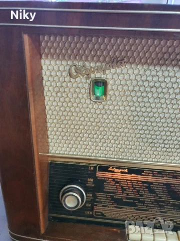 Лампово радио Olympia , снимка 2 - Антикварни и старинни предмети - 50740241