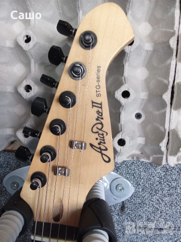 Китара ,мини размер, снимка 2 - Китари - 54293836