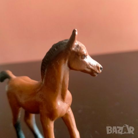 Колекционерска фигурка Schleich Horse Brown Foal W.Germany 13103, снимка 8 - Колекции - 45935829