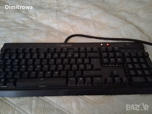 Клавиатура Corsair K70 RGB, снимка 13 - Клавиатури и мишки - 48480761