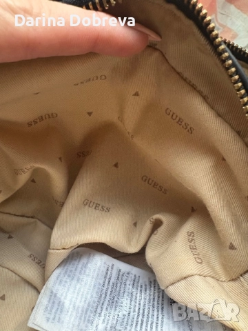 Дамска чанта Guess Noelle, снимка 9 - Чанти - 52319555