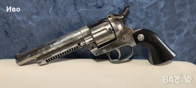 Стар метален револвер с капси Colt Peacemaker , снимка 2 - Колекции - 53507866