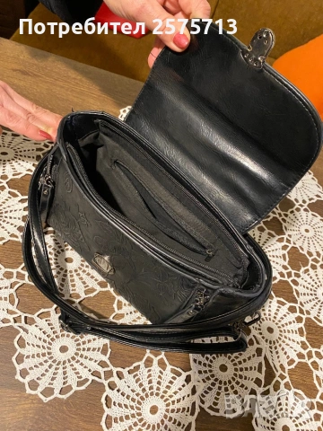 Малка черна чанта, снимка 2 - Чанти - 53133533
