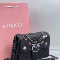 Дамска чанта Pinko Реплика ААА+
, снимка 1 - Чанти - 45688289