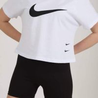 Дамска тениска Nike, снимка 4 - Тениски - 45914773