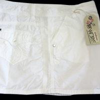 OXBOW Къса бяла пола. Поличка на сърф и сноу бранда, снимка 2 - Поли - 45061600