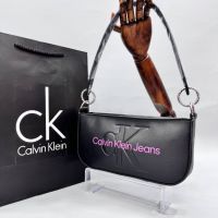 Дамска чанта Calvin Klein, снимка 3 - Чанти - 45136837
