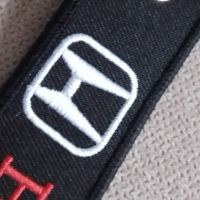 Текстилен ключодържател с  бродиран надпис и емблема Хонда Honda + подарък , снимка 5 - Аксесоари и консумативи - 45344958