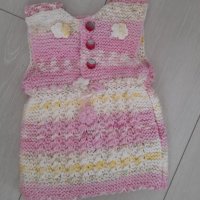 Ръчно плетени елеци за бебета, снимка 2 - Жилетки и елечета за бебе - 45003677