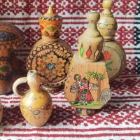 Стари български сувенирни мускал ваза програмирани ръчно рисувани, снимка 3 - Други ценни предмети - 45297705