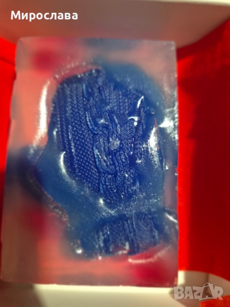 Ръчно изработени коледни глицеринови сапуни – фигурка или с изненада вътре, снимка 1