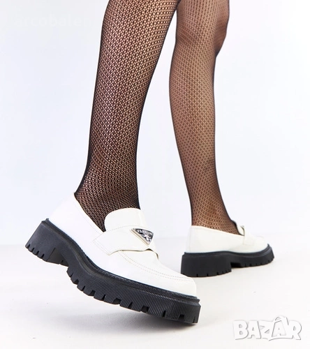 Дамски мокасини с метална декорация Sarhida, снимка 1