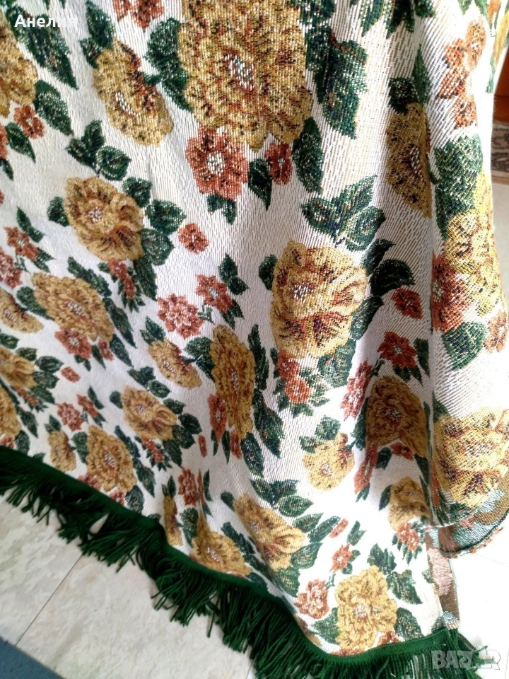 Жакардова красива покривка за маса или легло, снимка 1