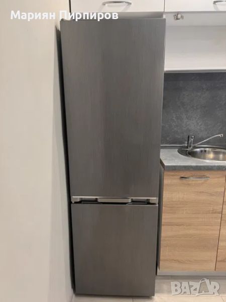 Хладилник с фризер Sharp - като нов, снимка 1
