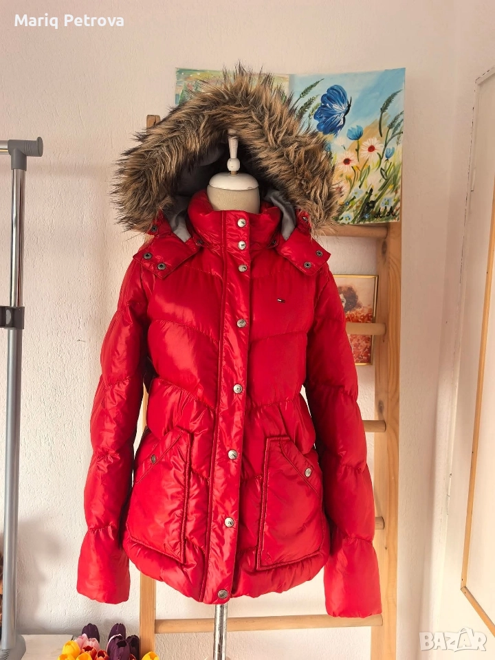 Дамско зимно яке Tommy Hilfiger, с качулка с естествен пух, снимка 1