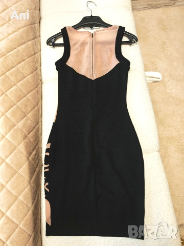 Страхотна рокля XS черно и бежаво, снимка 3 - Рокли - 53792806